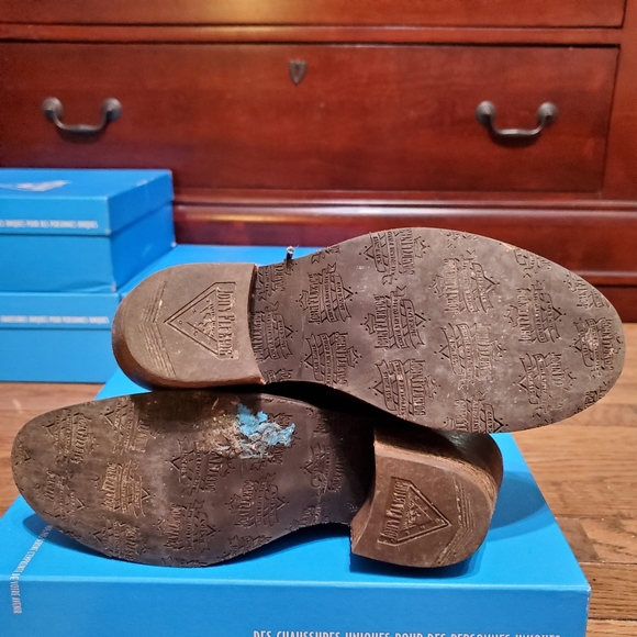 John Fluevog Adriana Nuni Lace Up Boots Women's Sizd 7 Narrow Distressed Black - Picture 8 of 8